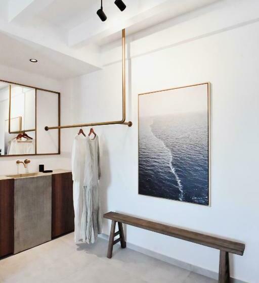 סוויטה דלוקס, Ikaros Suites