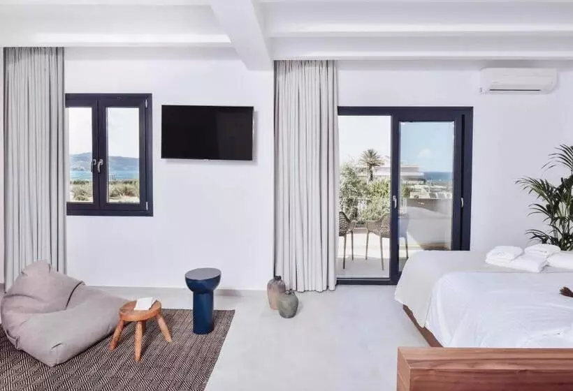 スーペリアースイート, Ikaros Suites