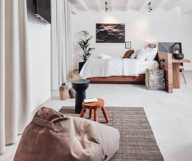 סוויטת סופריור, Ikaros Suites