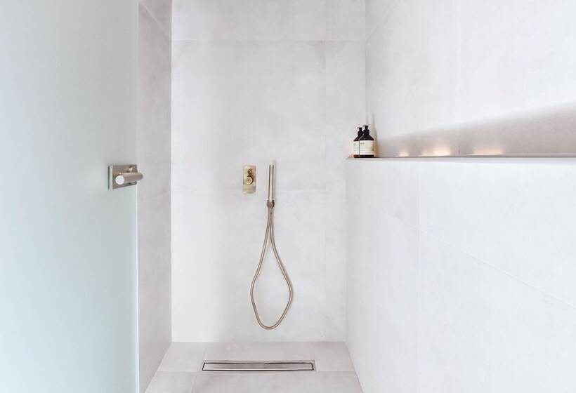 Люкс Повышенной Комфортности, Ikaros Suites