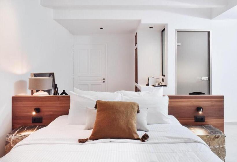 סוויטת סופריור, Ikaros Suites