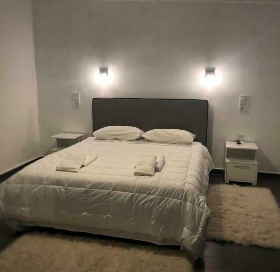 带露台的小型套房, Leonidaion Guesthouse