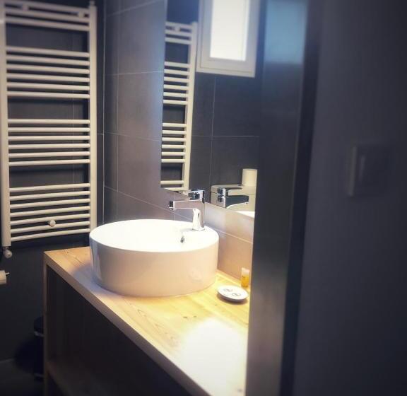 带露台的小型套房, Leonidaion Guesthouse