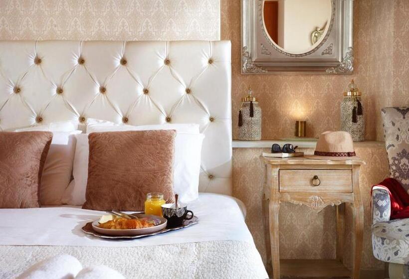 Номер Стандарт, Archontiko Old Town Suites