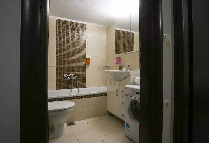 آپارتمان لوکس 2 خوابه, Polis Apartments