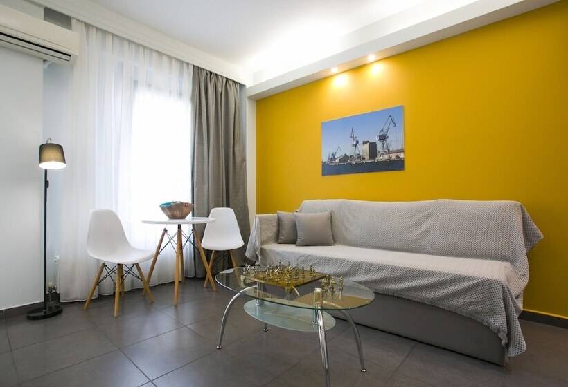 إستوديو قياسي مطل على المدينة, Polis Apartments