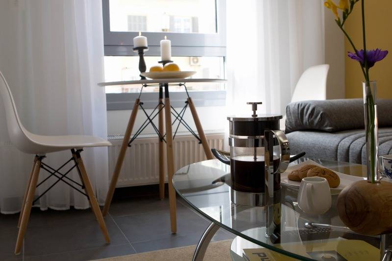 إستوديو سوبيريور, Polis Apartments