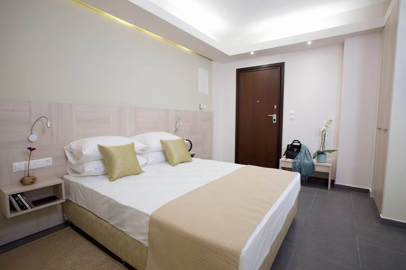 إستوديو سوبيريور, Polis Apartments