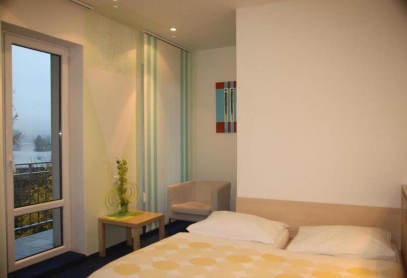 스탠다드 발코니 룸, Family Hotel Maxim