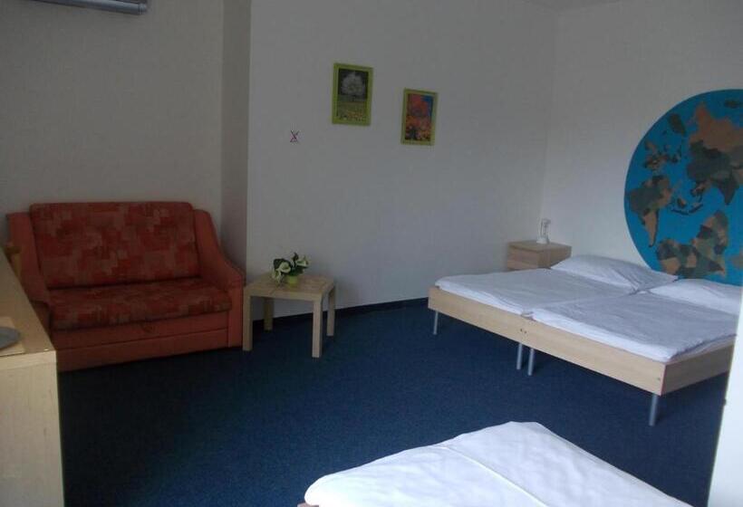 스탠다드 트리플 룸, Family Hotel Maxim