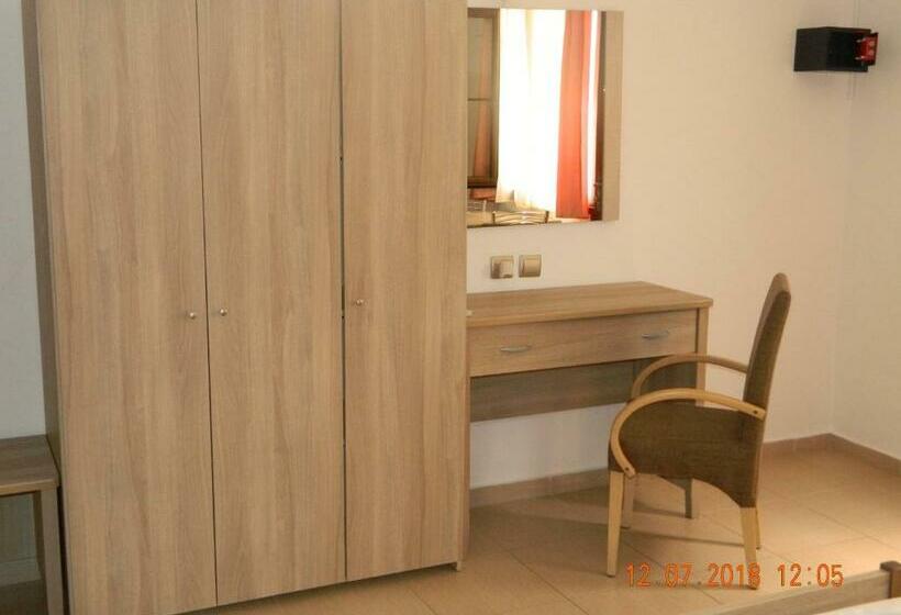 חדר סטודיו סטנדרד, Amari