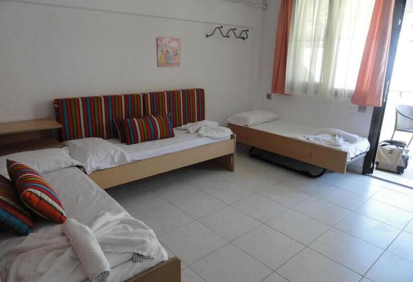 דירת חדר סופריור, Amari