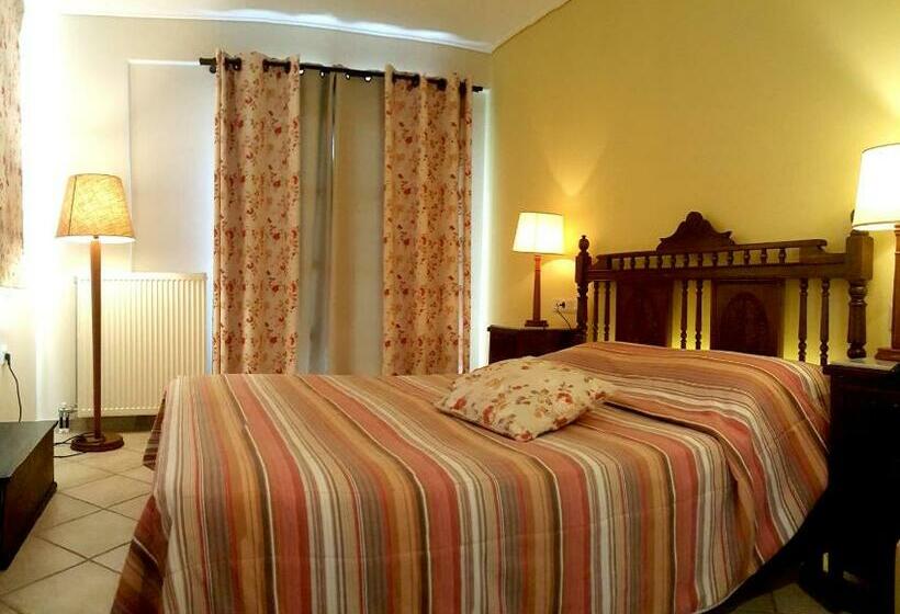 Номер Стандарт Вид на Горы, Bacchus