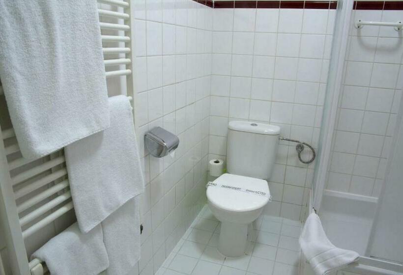 חדר אקונומי, Dr. Adler Spa & Kur