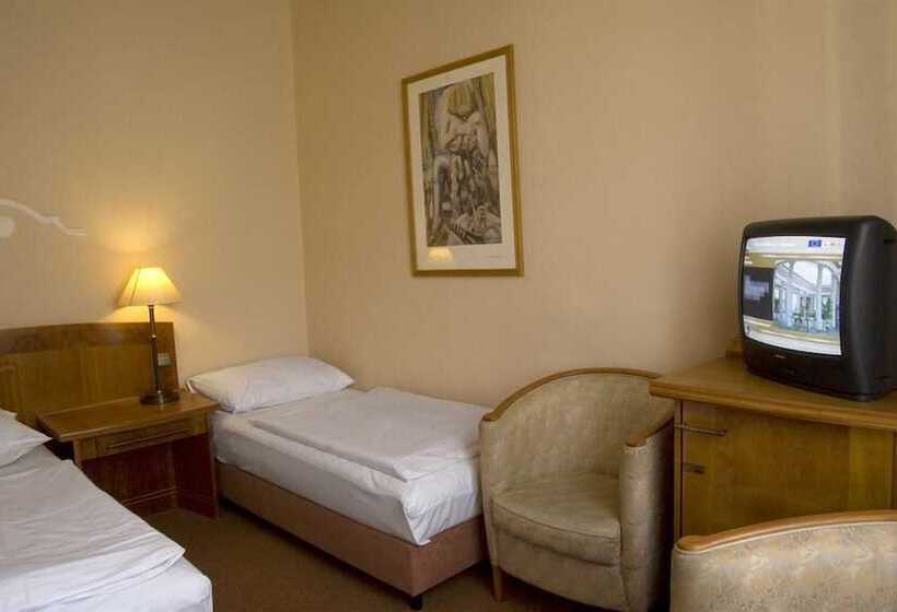 חדר אקונומי, Dr. Adler Spa & Kur