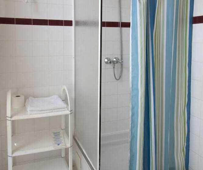 חדר אקונומי, Dr. Adler Spa & Kur