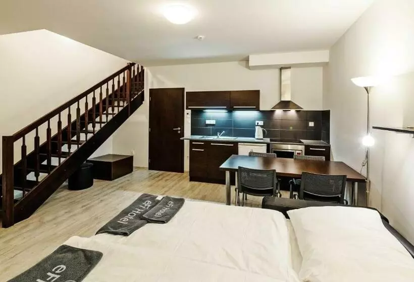 Duplex-huoneisto 1 Makuuhuone, Efi Palace