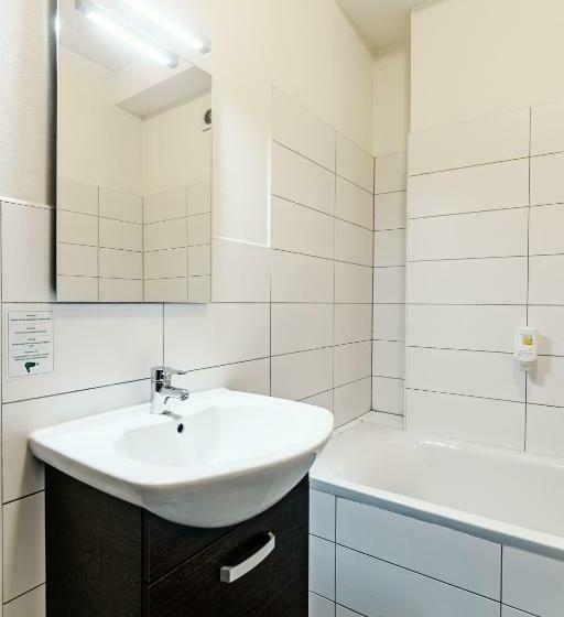 침실 1개 아파트, Efi Palace