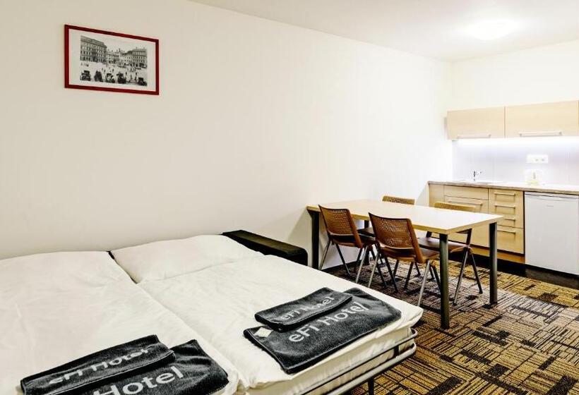 이그제큐티브 룸, Efi Palace