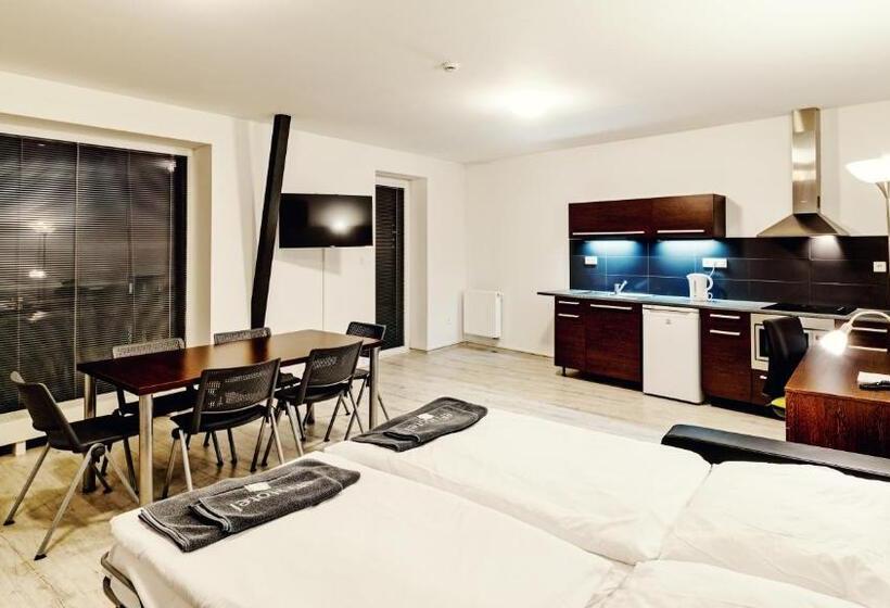 침실 1개 디럭스 아파트, Efi Palace