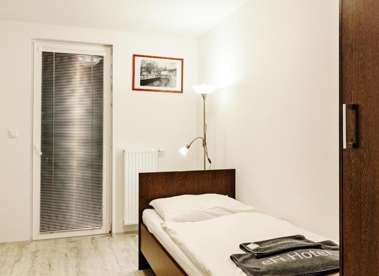 침실 1개 디럭스 아파트, Efi Palace