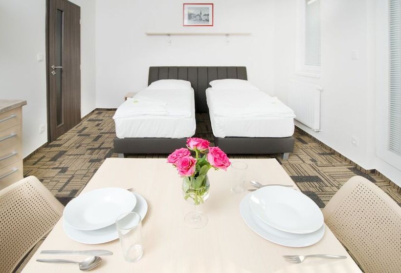 침실 1개 이그제큐티브 아파트, Efi Palace