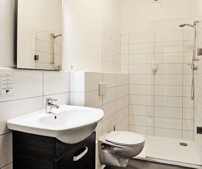 침실 1개 아파트, Efi Palace