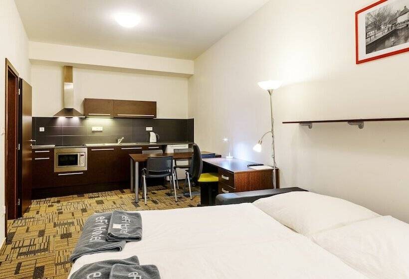 침실 1개 디럭스 아파트, Efi Palace