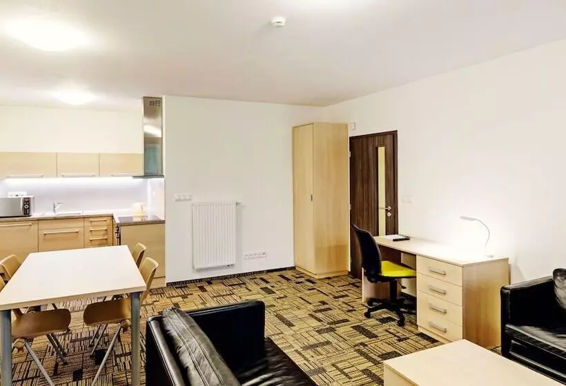 Deluxe-huoneisto 3 Makuuhuonetta, Efi Palace