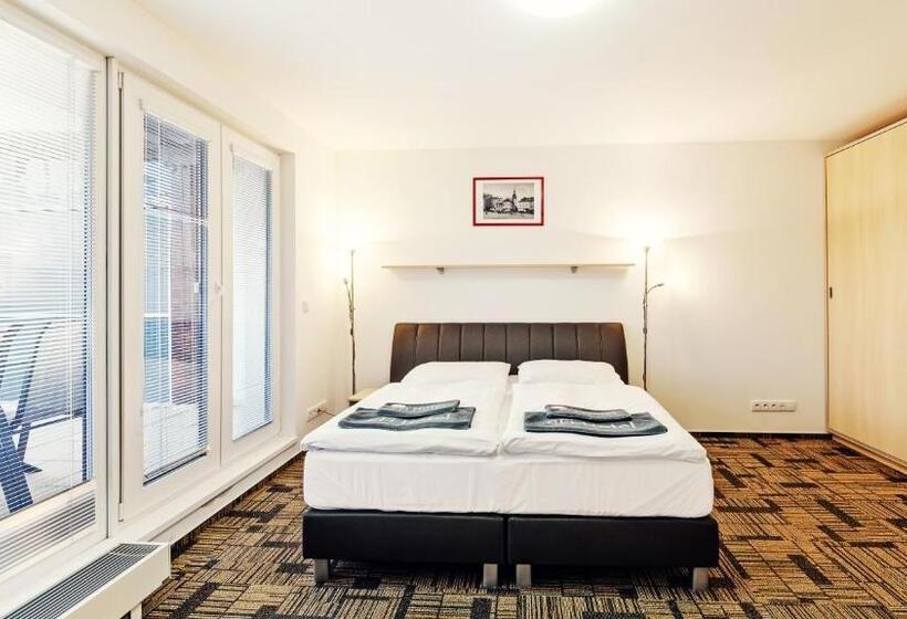 3침실 디럭스 아파트, Efi Palace