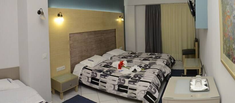 اتاق استاندارد سه نفره, Marie Palace