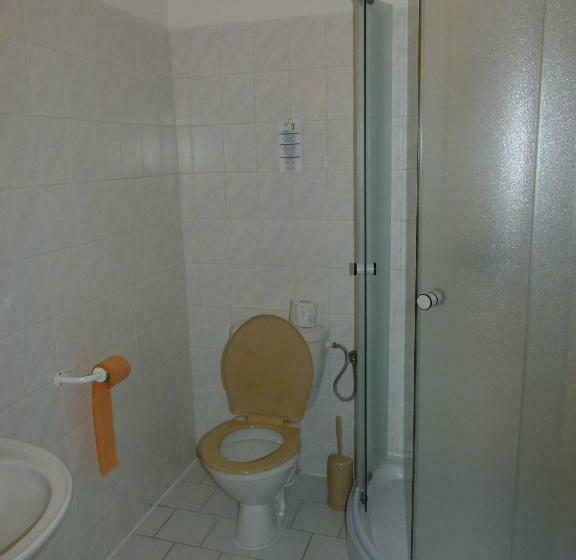 スタンダードルーム, Pelikan