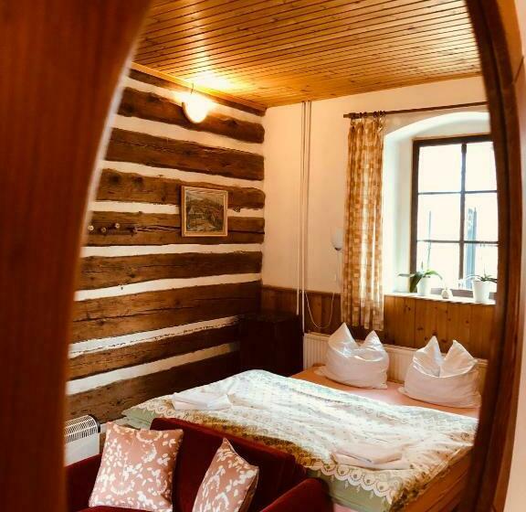 דירת חדר, Pension Laura