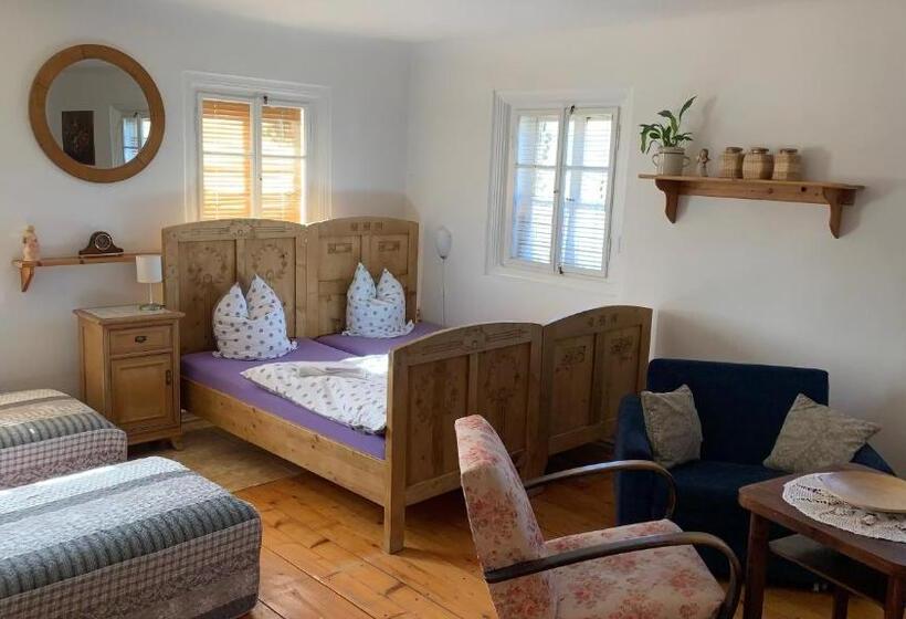 דירת חדר, Pension Laura