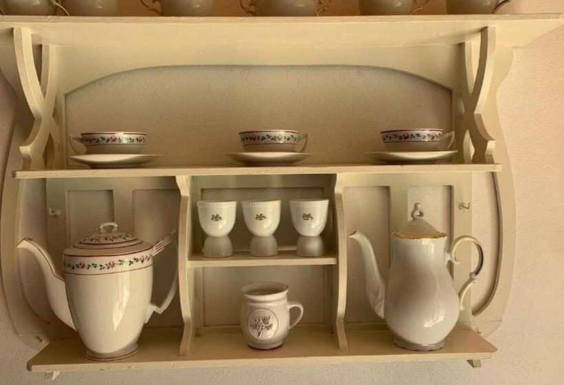 דירת חדר, Pension Laura