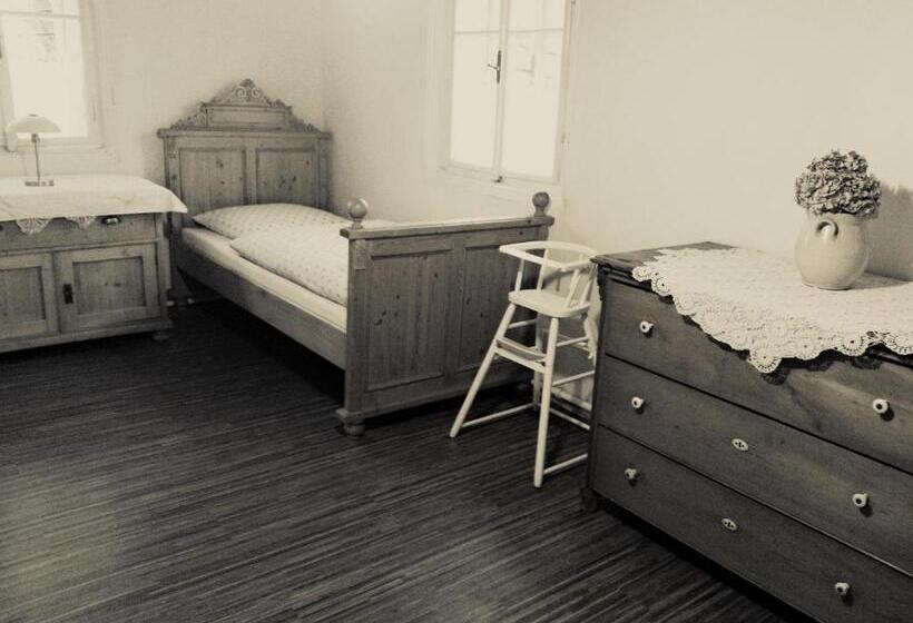 סוויטה משפחתית 2 חדרי שינה, Pension Laura