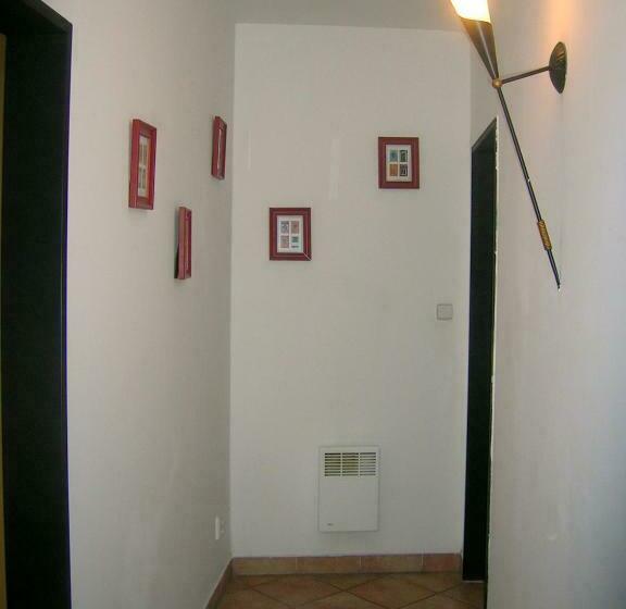 اتاق استاندارد, Penzion A Vinoteka Hrozen