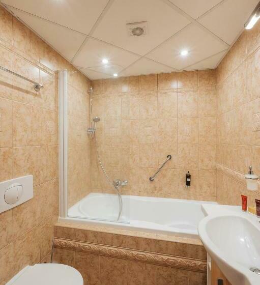 Номер Стандарт, Zamek Hradek U Susice