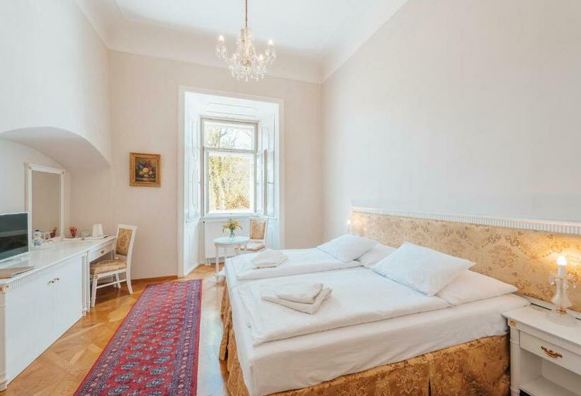 חדר סטנדרט, Zamek Hradek U Susice