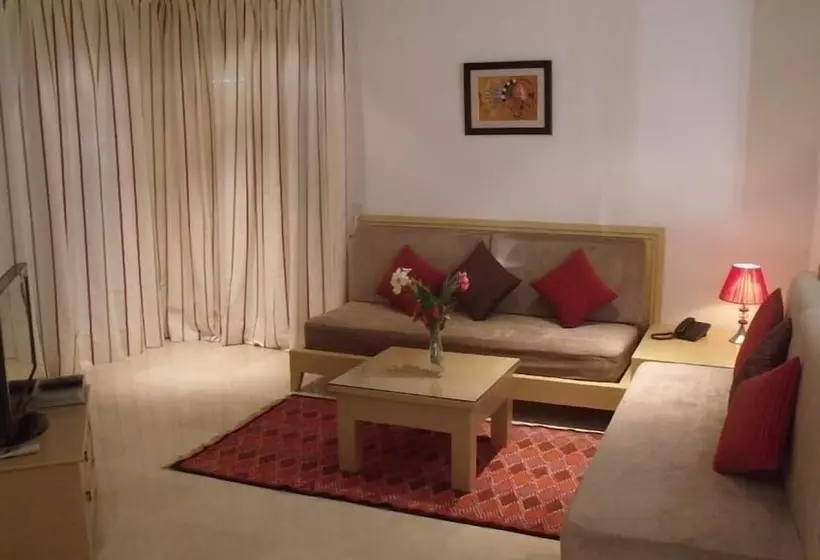 آپارتمان 1 خوابه, Castilia Suites