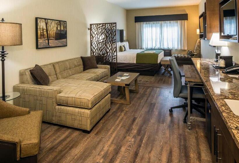 جناح سرير كينج, Best Western Plus Franciscan Square Inn & Suites  Steubenville