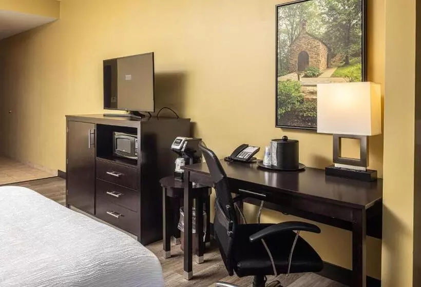 スイート, Best Western Plus Franciscan Square Inn & Suites  Steubenville