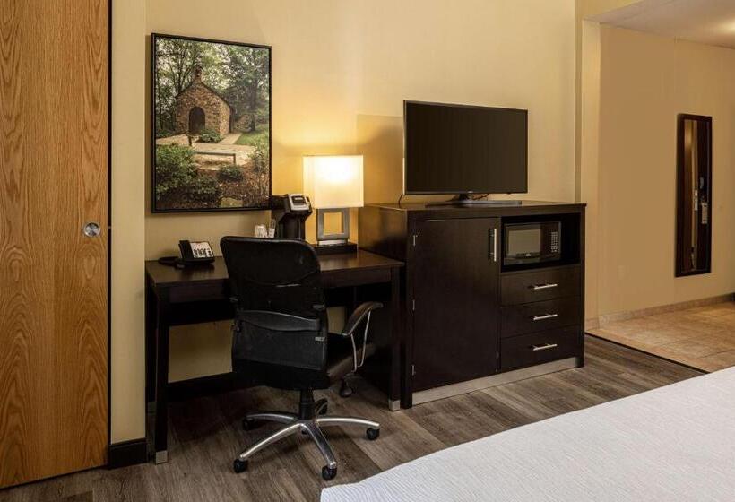 غرفة قياسية سرير كينج, Best Western Plus Franciscan Square Inn & Suites  Steubenville