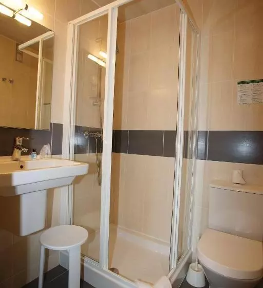 コンフォートルーム, Contact Hôtel   Hôtel Le Lion D Or Lamballe