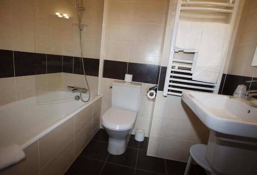 スーペリアールーム, Contact Hôtel   Hôtel Le Lion D Or Lamballe