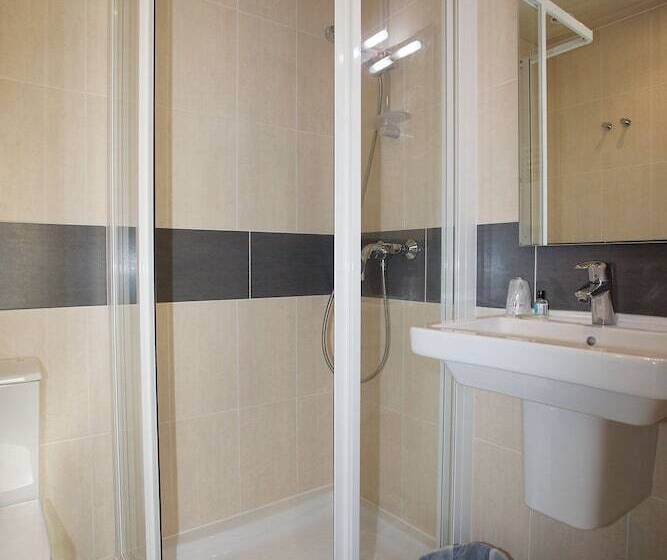 コンフォートルーム, Contact Hôtel   Hôtel Le Lion D Or Lamballe