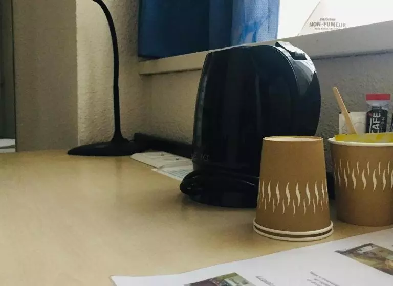 スタンダードシングルルーム, Contact Hôtel Du Champ De Mars De Saint Brieuc