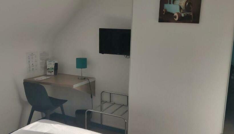 スタンダードルーム, Contact Hôtel   Hôtel Le Lion D Or Lamballe