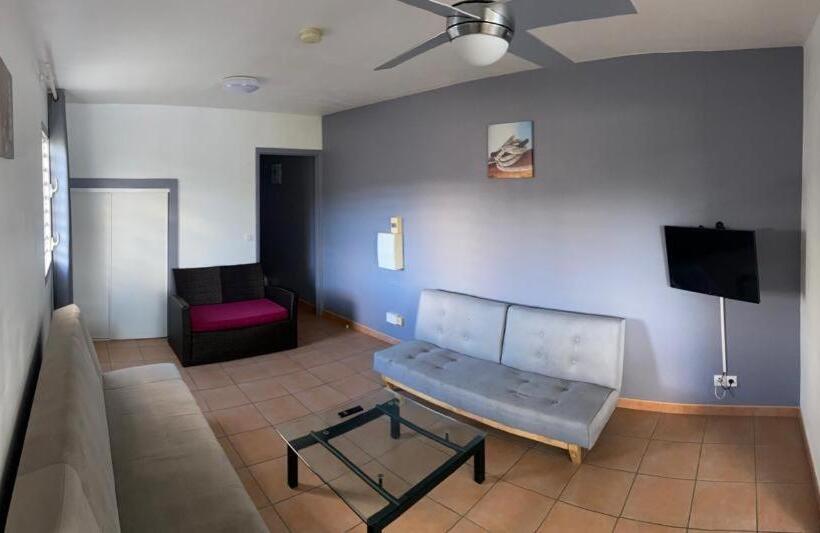 آپارتمان 1 خوابه, Courbaril Village