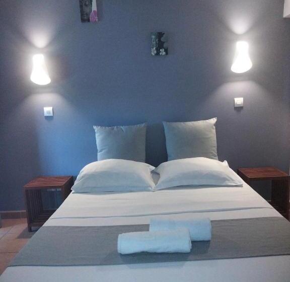 آپارتمان 1 خوابه, Courbaril Village